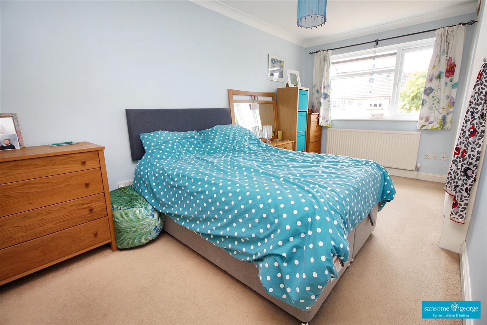 Manor Park Close, Tilehurst, Reading